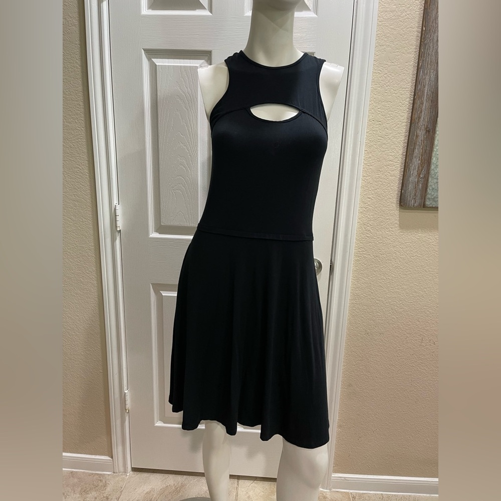 Tart Collections Vela Line in Black Size Medium